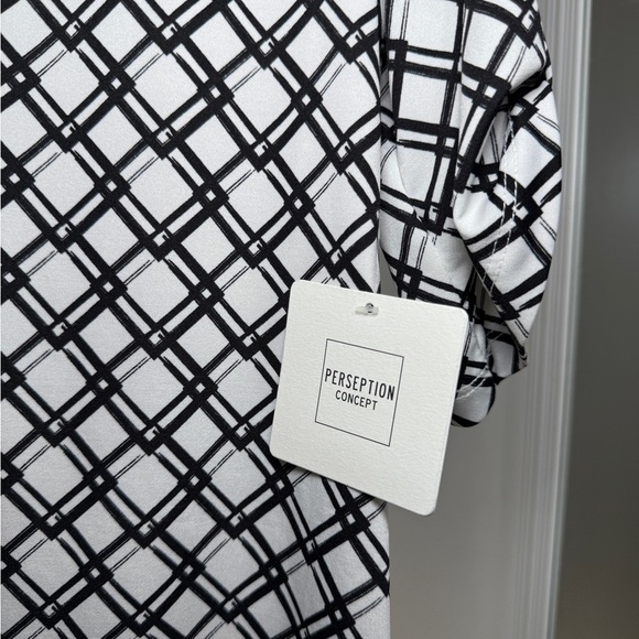 Perseption Concept Black and White Women's Top.  #015 - Picture 2 of 14